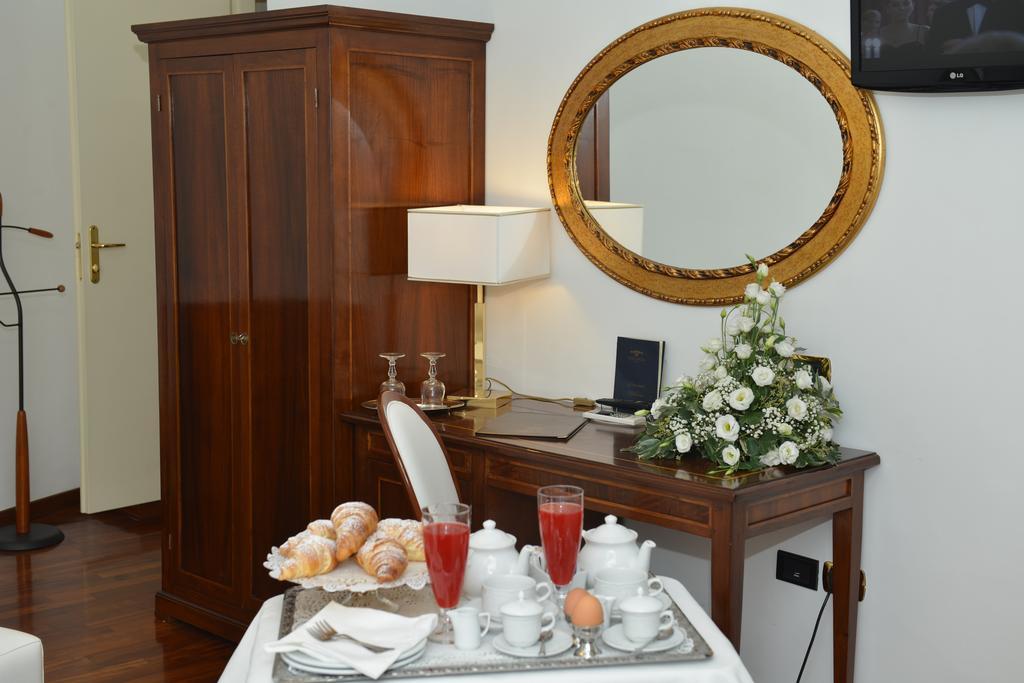Deluxe Room,705102427:JPEG