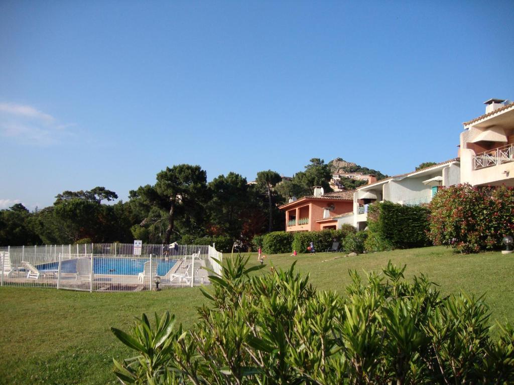 Classic Two-Bedroom Villa,398991564:JPEG