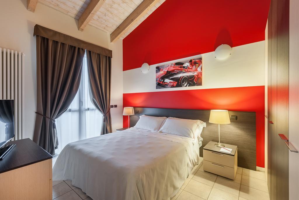 Two-Bedroom Apartment,697959147:JPEG
