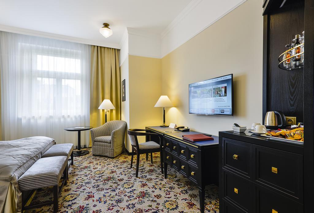 Superior Double Room,706765084:JPEG