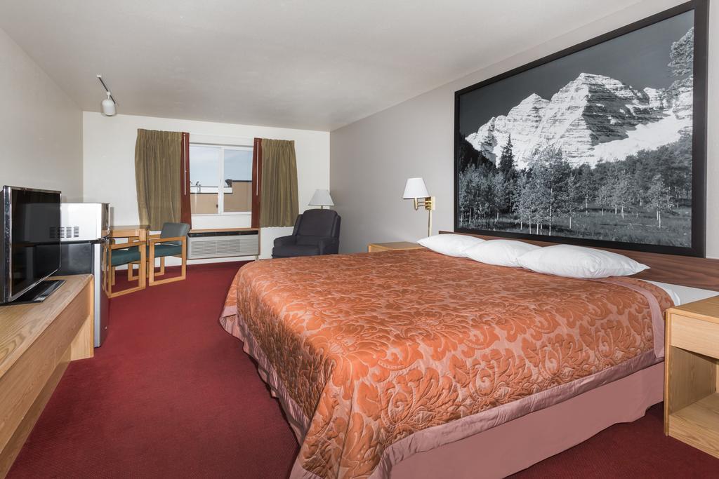 King Room - Non-Smoking