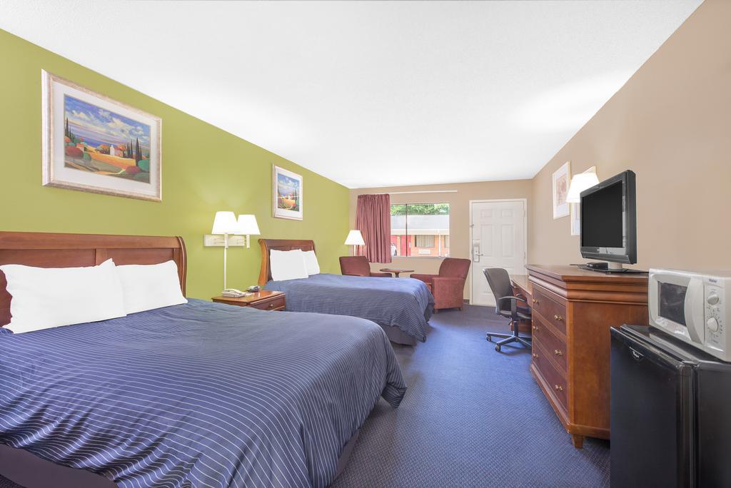 Double Room with Two Double Beds - Non-Smoking