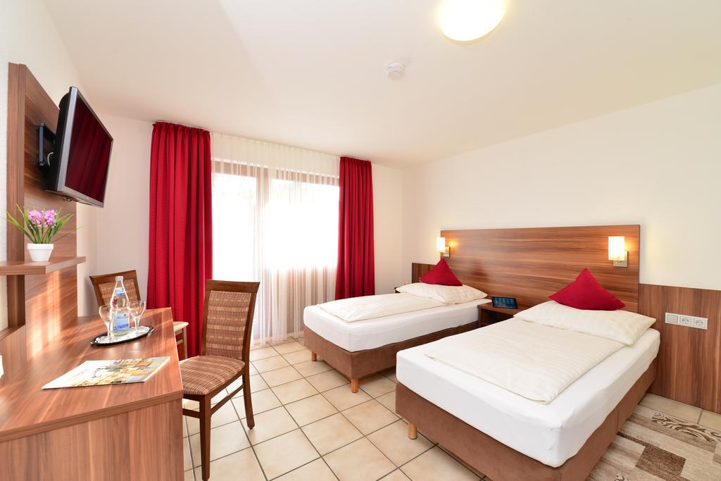 Doppelzimmer mit Balkon