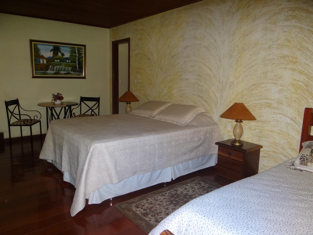 Quarto Triplo Standard