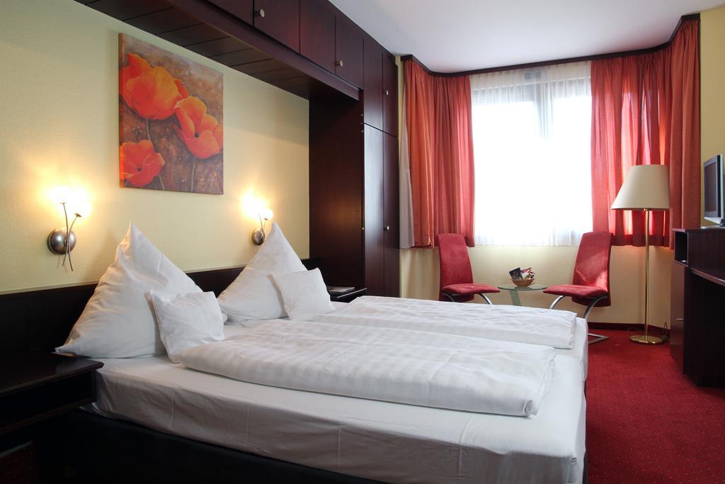 Double Room,1282454683:JPEG