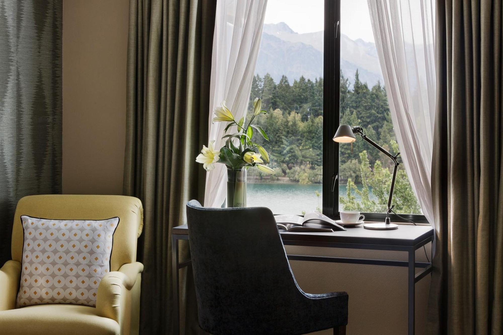 St Moritz King Room with Lake View,382000945:JPEG