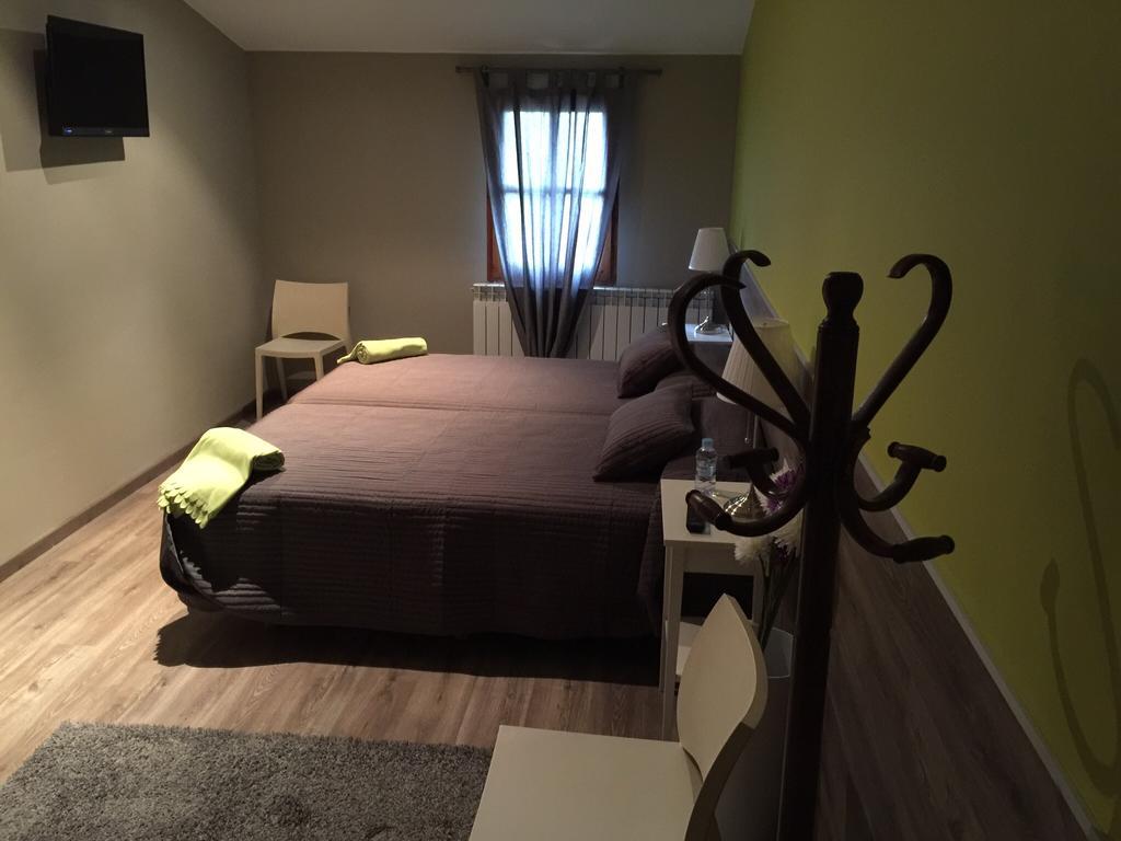 Triple Room,448335540:JPEG