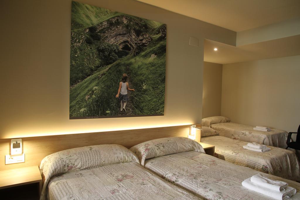 Chambre Quadruple Économique avec Salle de Bains Commune