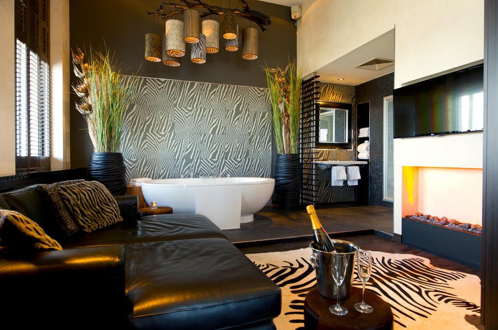 Africa Suite with Private Sauna,395382192:JPEG