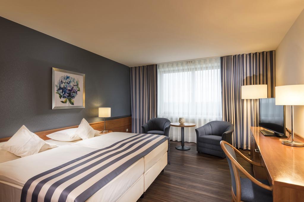 Classic Double Room,553223265:JPEG