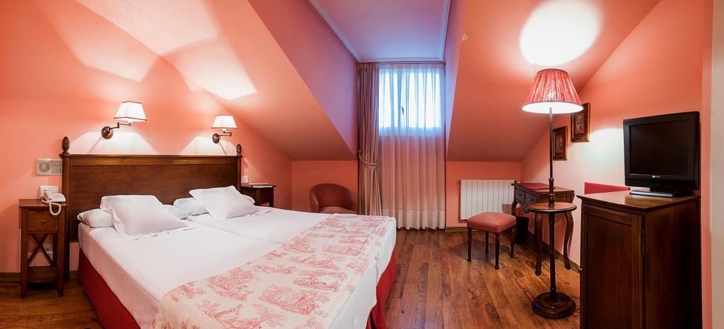 Economy Double or Twin Room,1308737029:JPEG