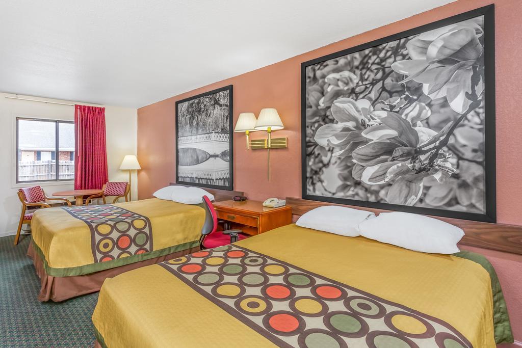 Double Room with Two Double Beds - Mobility Access/Non-Smoking