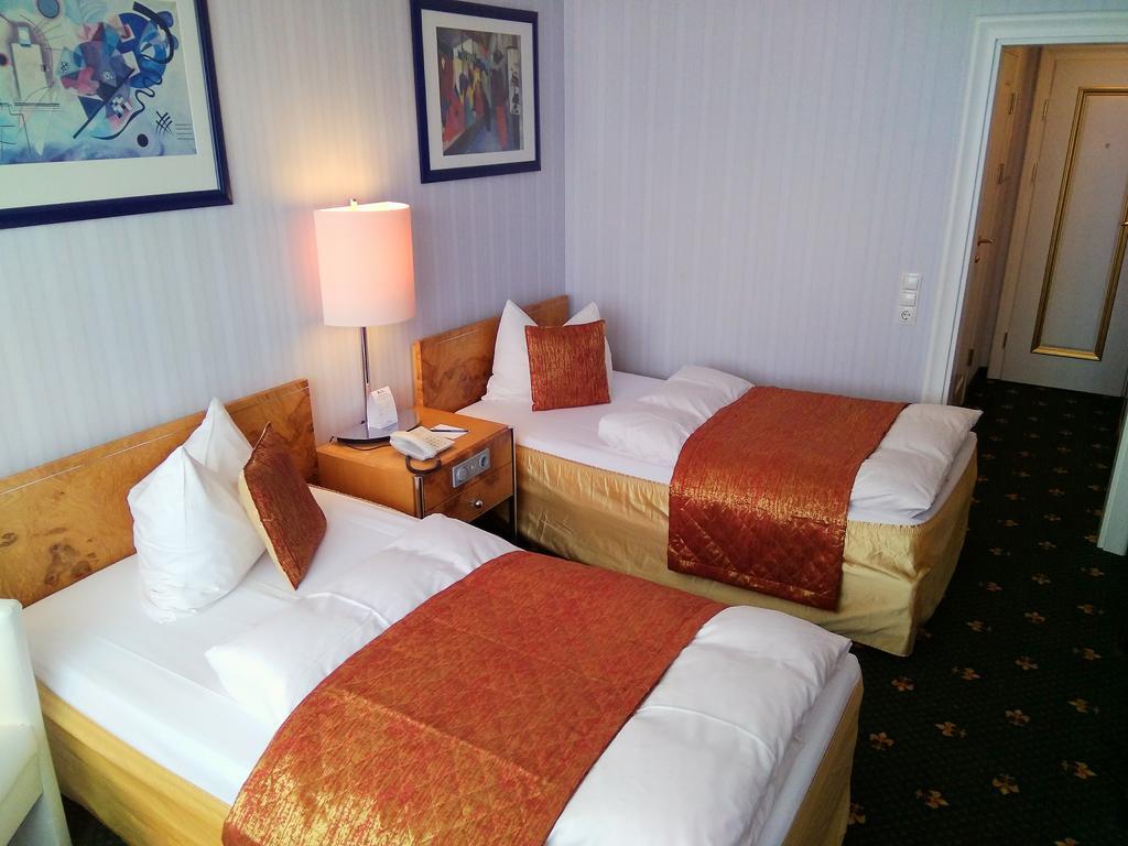 Zweibettzimmer