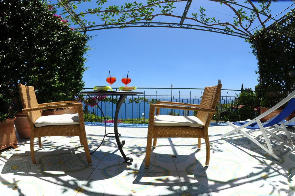Chambre Double ou Lits Jumeaux avec Terrasse - Vue sur Mer