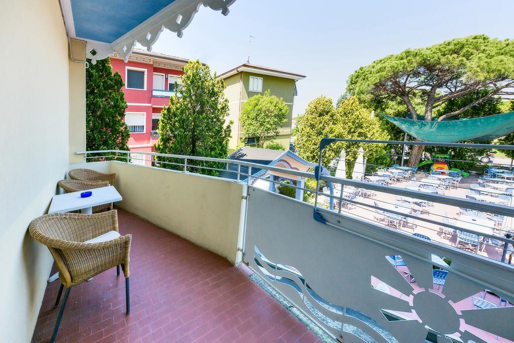 Familiensuite mit Balkon