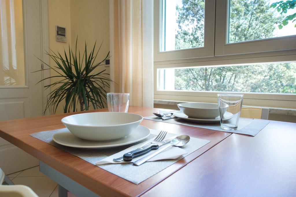 One-Bedroom Apartment,405452910:JPEG