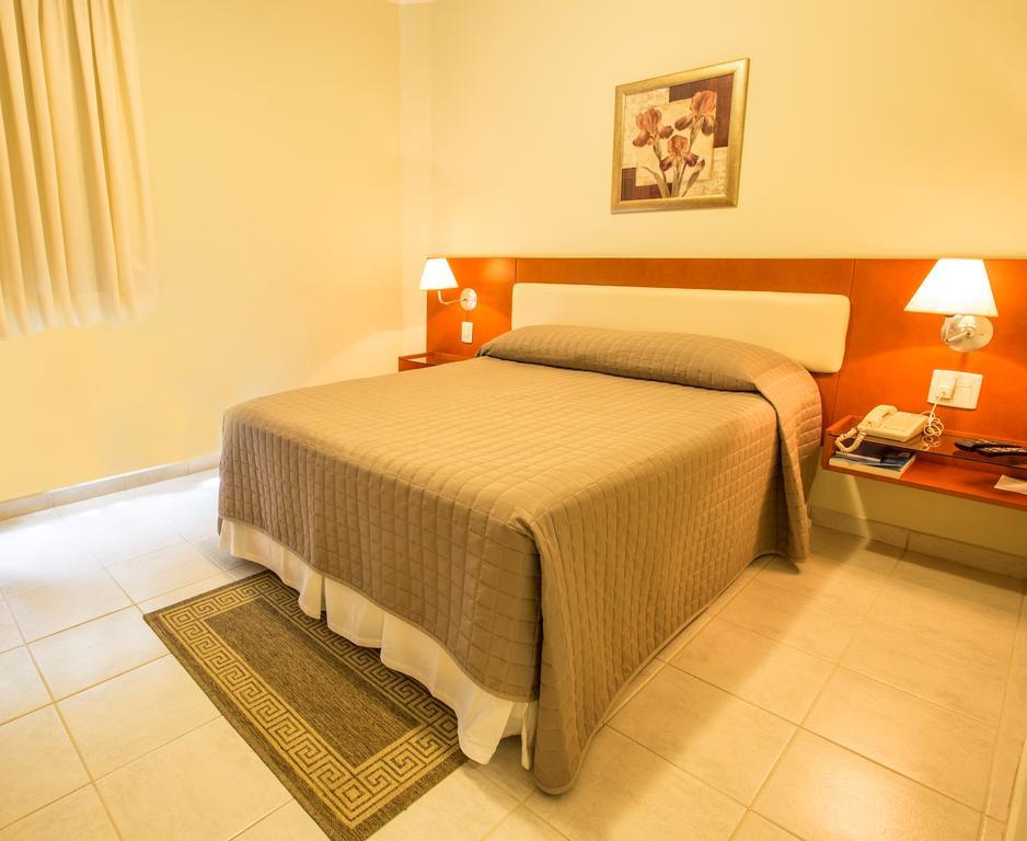 Double Bed room,413377191:JPEG