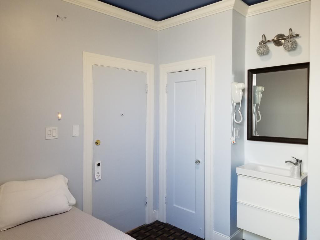 Chambre Simple avec Salle de Bains Commune