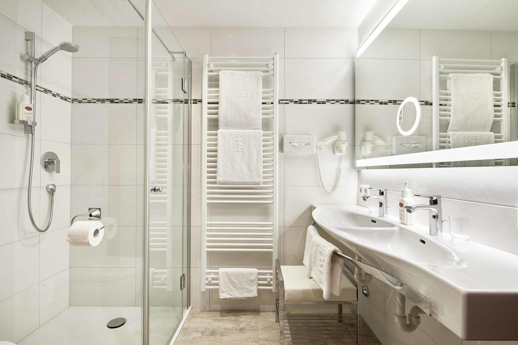 Doppelzimmer mit Balkon