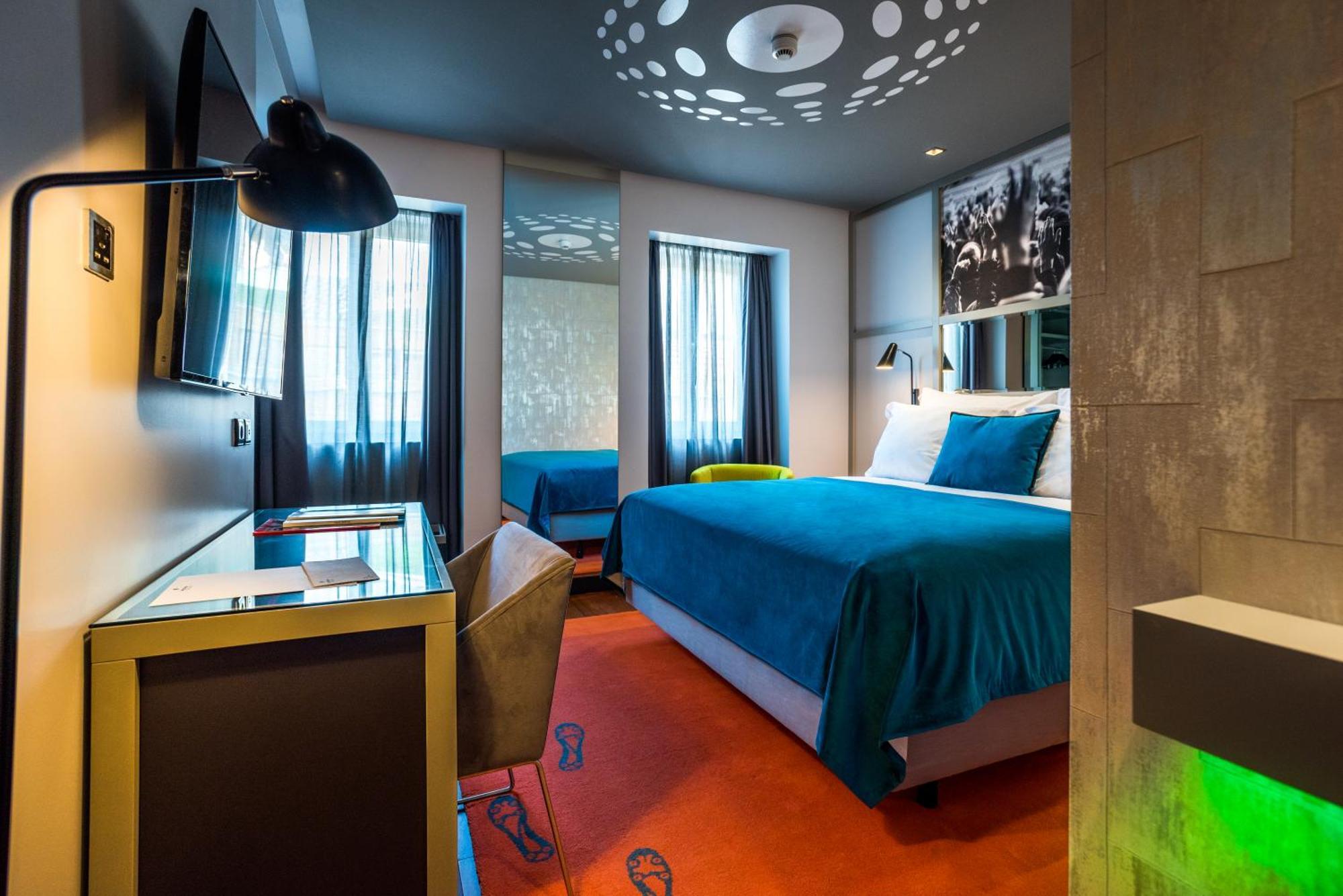 CR Double Room