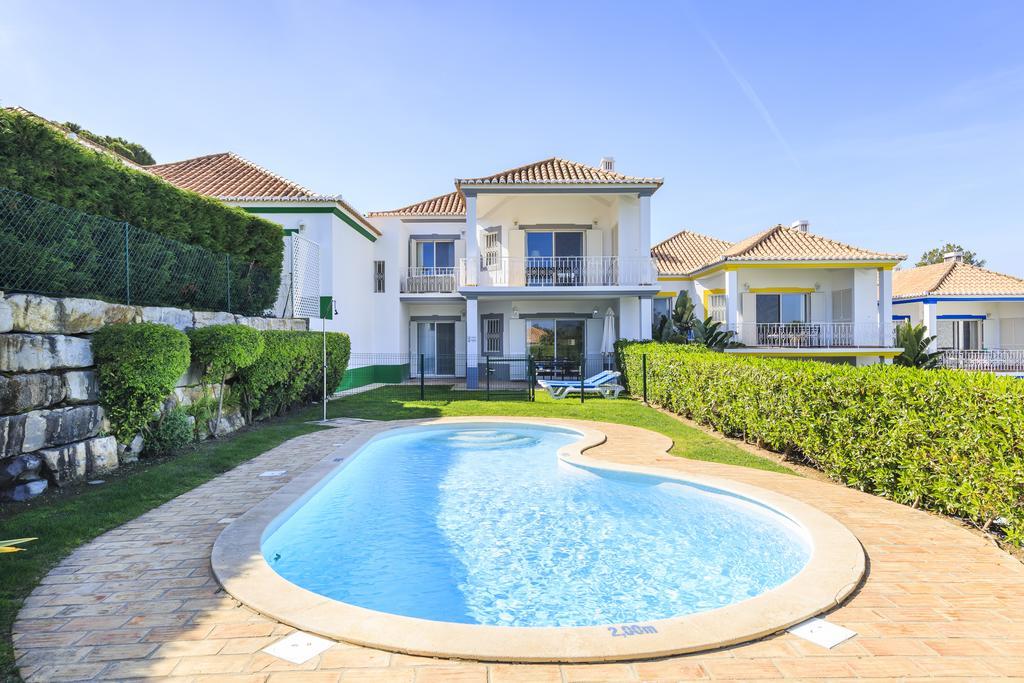 Apartamento com 2 Quartos e Piscina Privativa