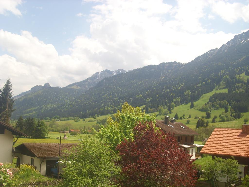 Apartment mit Balkon