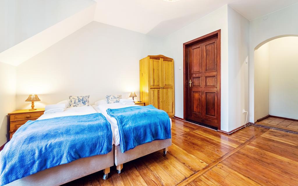 Vierpersoonskamer met Badkamer