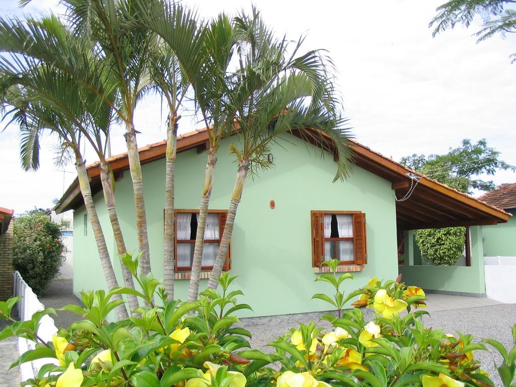 Two-Bedroom House,437027748:JPEG
