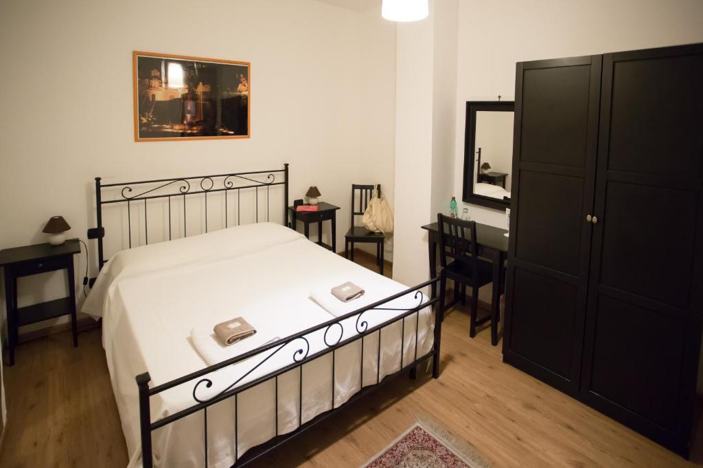 Tweepersoonskamer met een Eigen Externe Badkamer