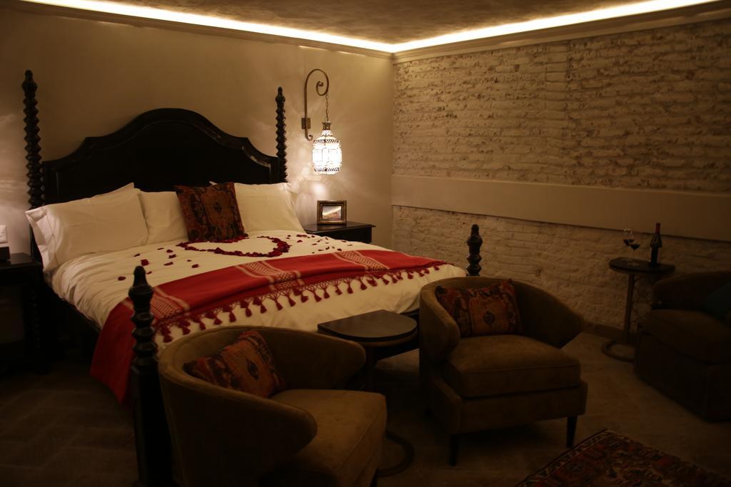Romance Suite