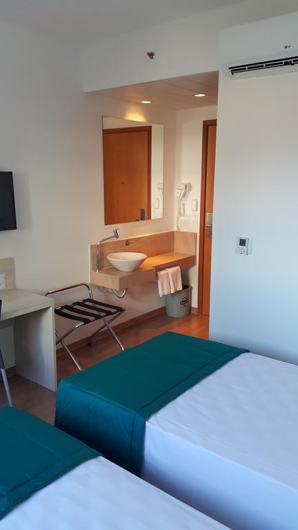 Quarto Standard com 2 Camas de Solteiro