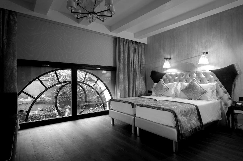 Superior Double or Twin Room,712325392:JPEG