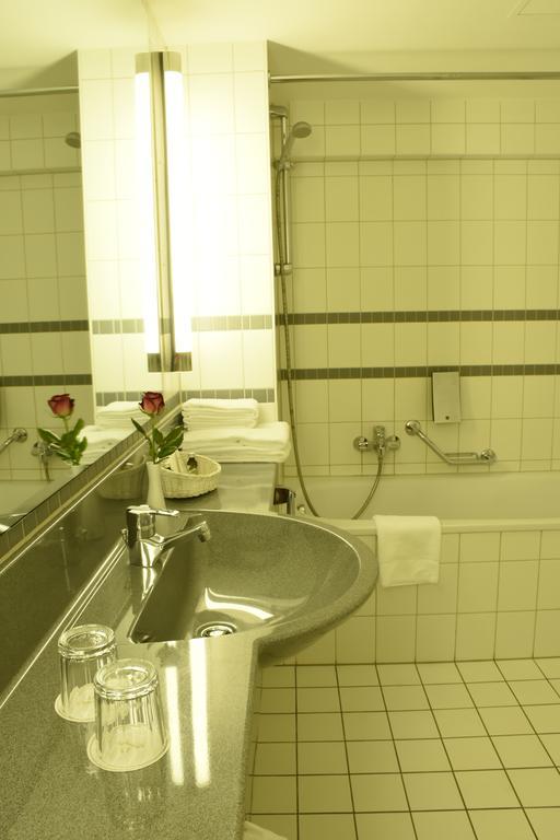 Classic Single Room,439180173:JPEG