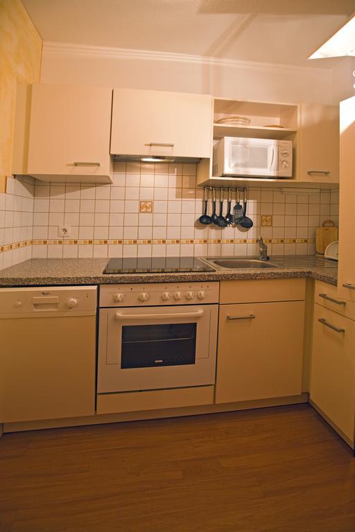 Apartment mit Terrasse - Souterrain