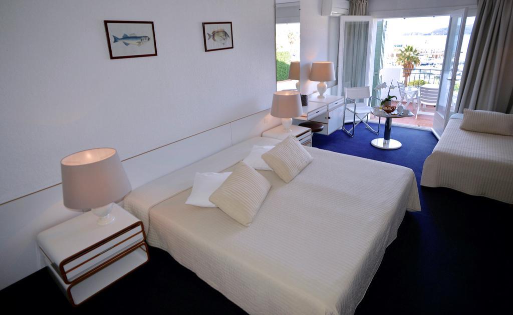 Chambre Triple Classique avec Vue sur Mer et Terrasse