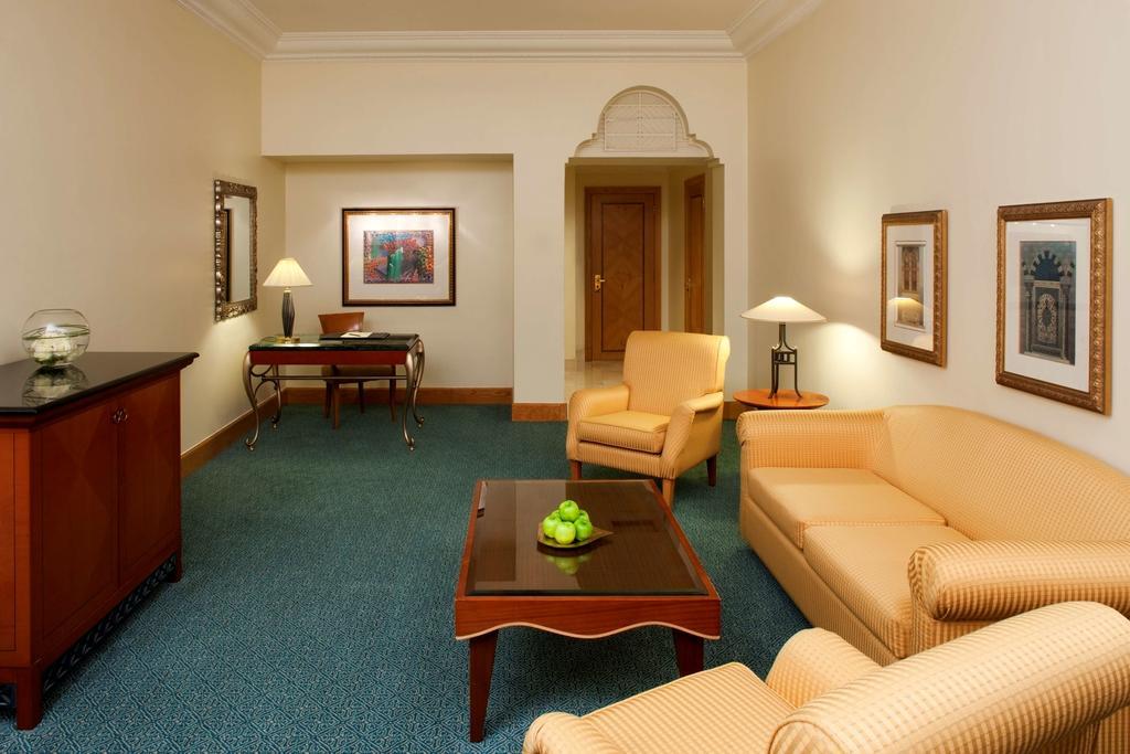 Grand Executive Suite