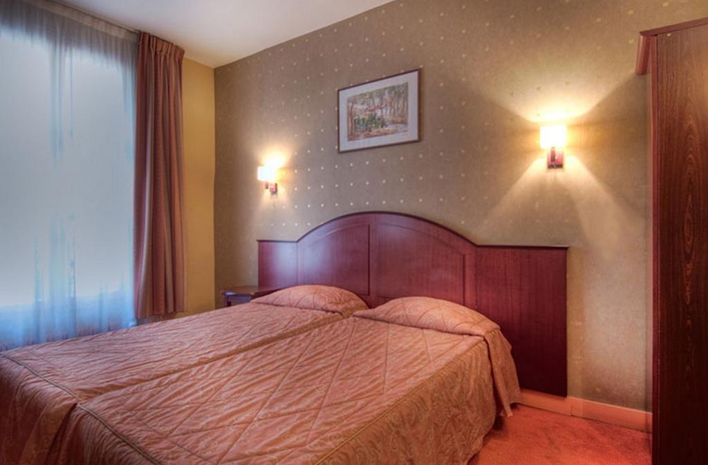 Twin Room,449765061:JPEG