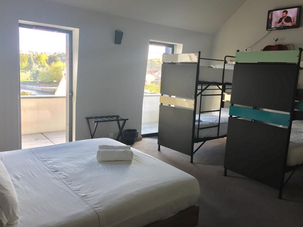 Family Room with Private Bathroom,325547593:JPEG