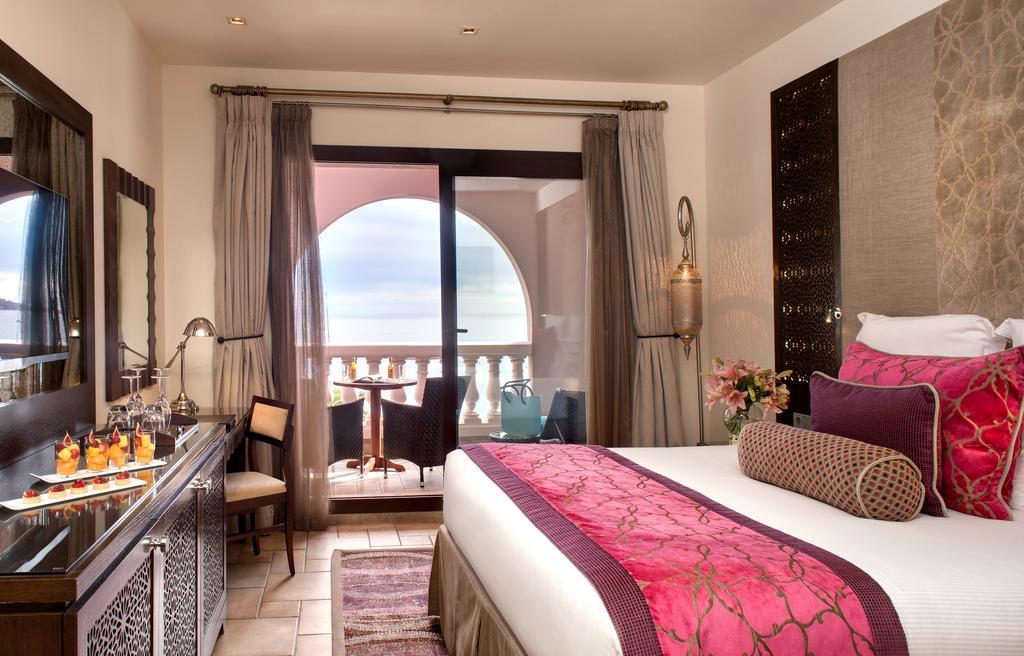 Standard Room with Balcony and Partial Sea view