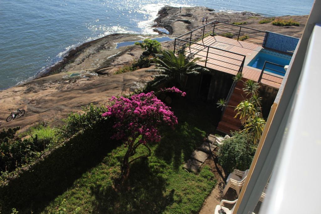 Quarto Grande com Cama de Casal ou 2 de Solteiro