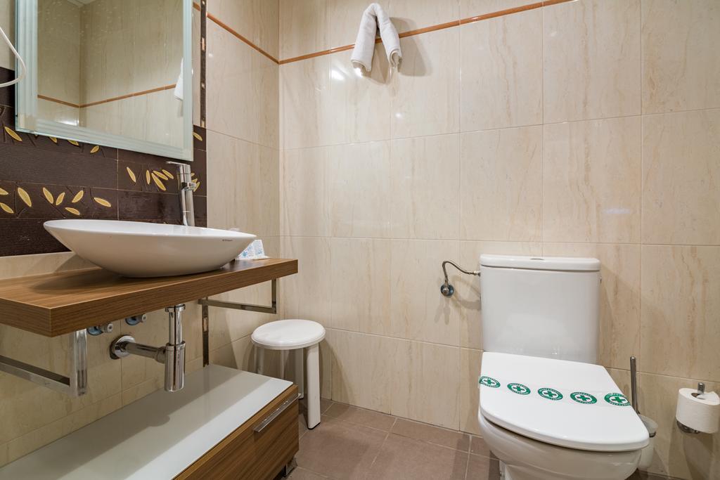 Single Room,1556366143:JPEG