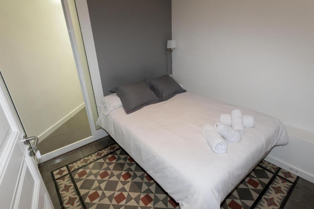 Budget Double Room without Window,1214696251:JPEG