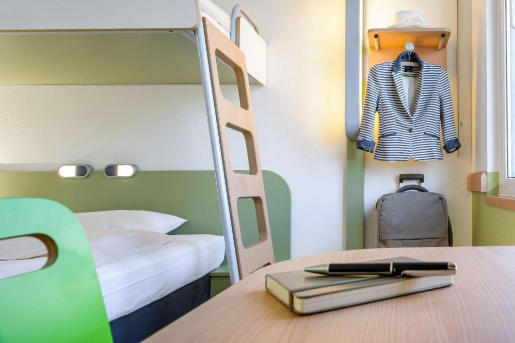 Standaard Familiekamer met 1 Tweepersoonsbed en 1 Stapelbed