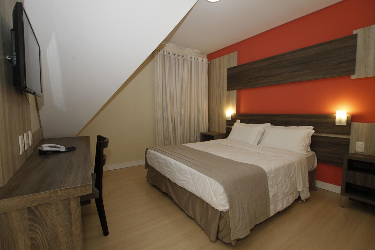 Quarto Duplo Standard
