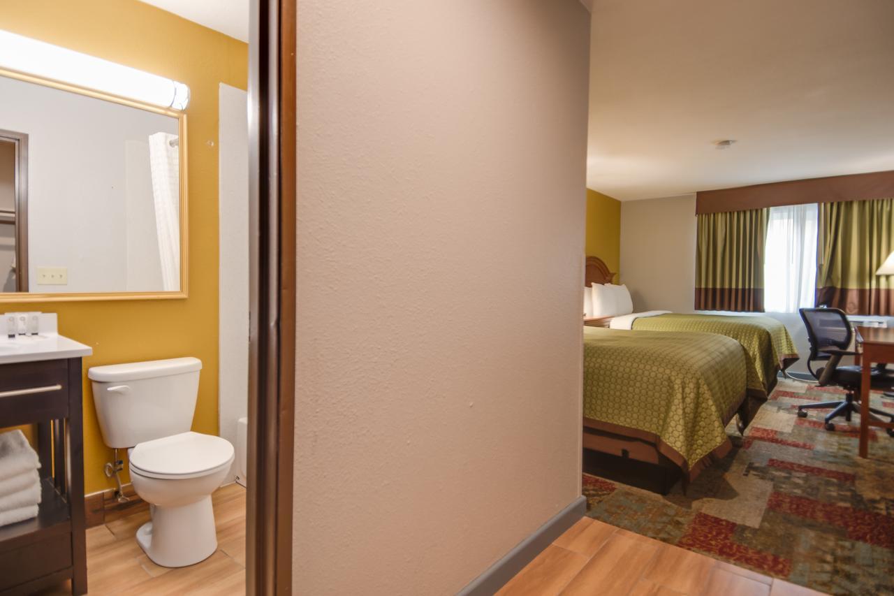 Standard Queen Room with Two Queen Beds