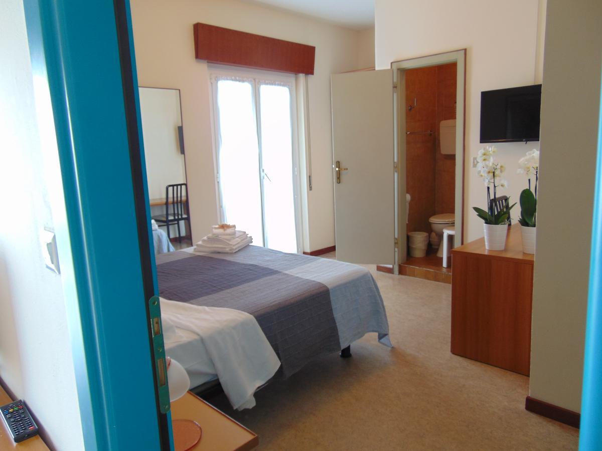 Camera Familiare con Vista Mare