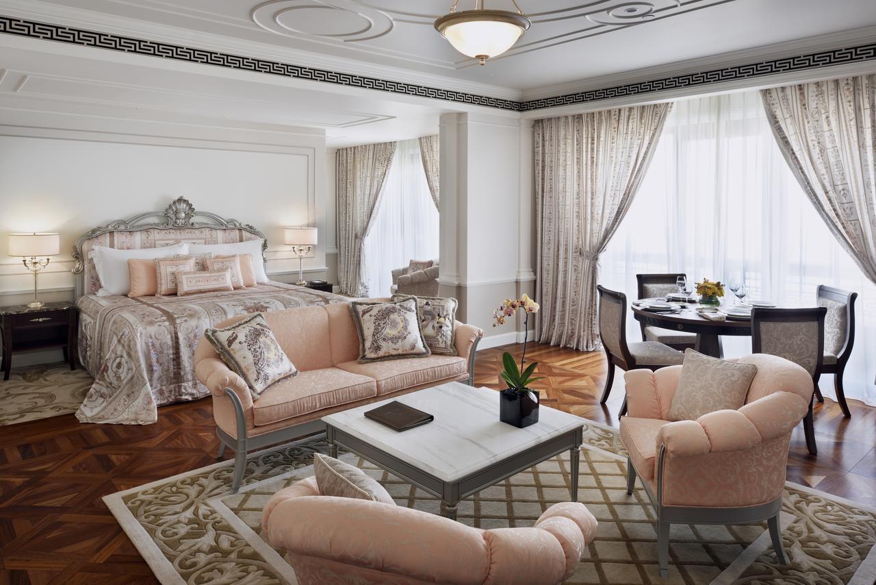 Junior Suite City View Guaranteed Upgrade to next room type 4pm Late Check-out subj to availability F&B excl Q's Brunch room dining Spa Buy 1 1 subj to availability valid until 31-08-2026 excl public holidays