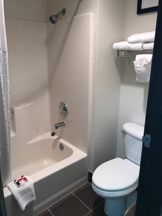 King Room - Non-Smoking