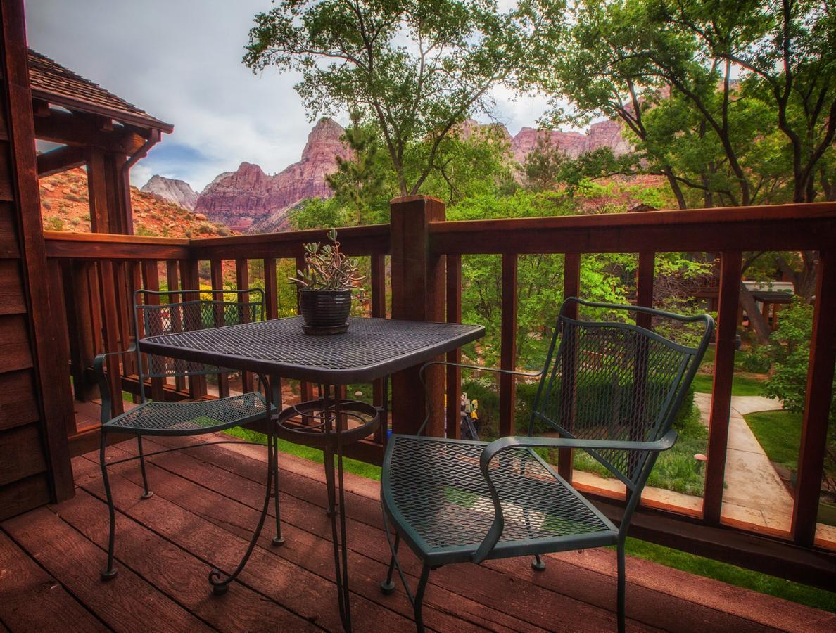 King Room with Balcony