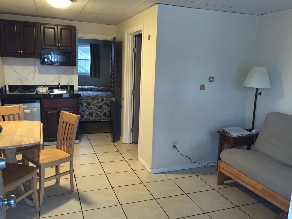 King Room with Futon